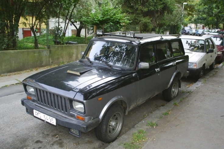 Moskvič 2137 SUV 1A.jpg
